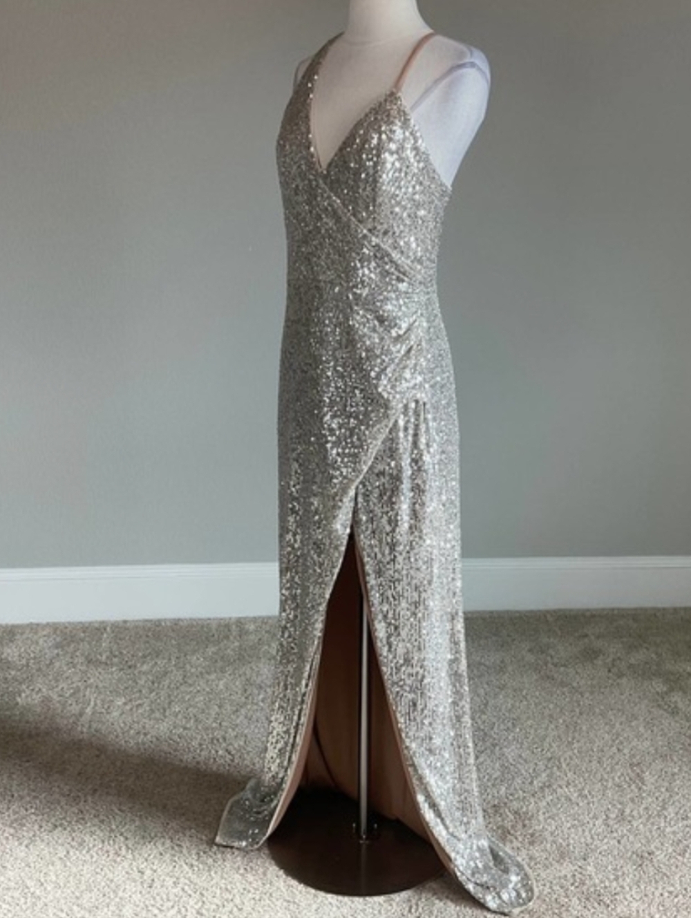 Silver Sequined Thigh Slit Long Formal Dress by Aqua Women's Size Medium Gown